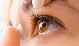 The Ultimate Guide to Comfortable Contact Lens Wear for Work, Events and Long Days